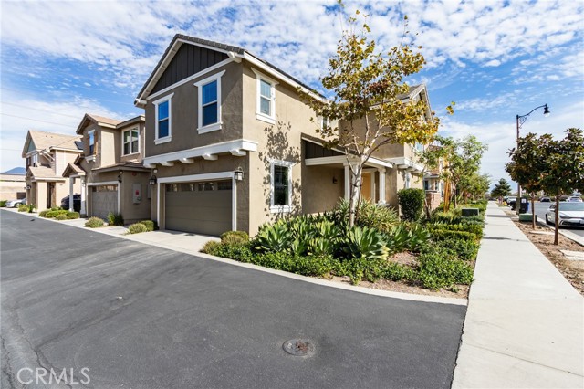 16540 Monteviejo, Fontana CA: https://media.crmls.org/medias/00e0d985-c25e-4d55-8c2e-5dc55c534a66.jpg