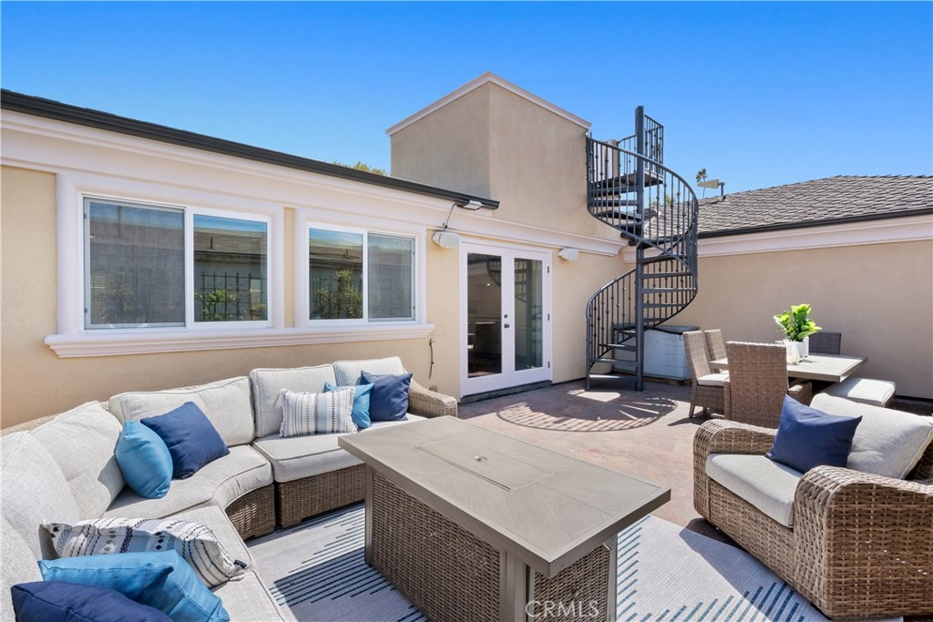 668 Longfellow Avenue