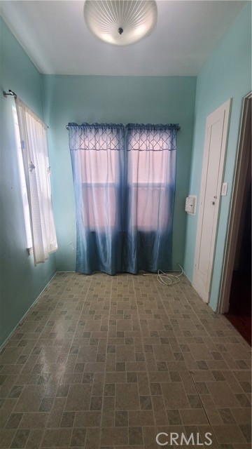 5723 Huntington N Drive, Los Angeles CA: https://media.crmls.org/medias/00e28cd2-7789-42cc-bda8-f3e9f72ab25c.jpg