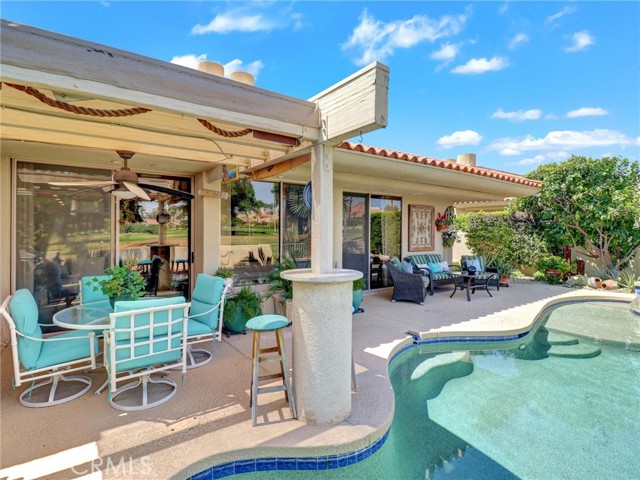 208 Kavenish S Drive, Rancho Mirage CA: https://media.crmls.org/medias/00e29eff-3b20-4195-9022-50f53aedddbf.jpg