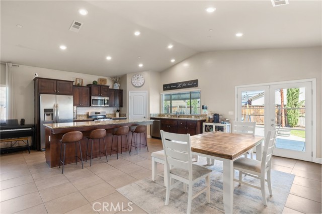 Detail Gallery Image 9 of 44 For 9500 Laurelwood Ct, Shafter,  CA 93263 - 4 Beds | 2 Baths