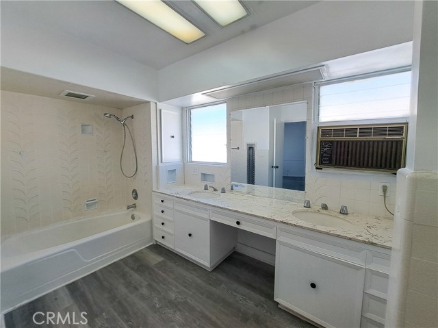 14356 Greenleaf Street, Sherman Oaks CA: https://media.crmls.org/medias/00e3e5c1-811a-4a64-9bf8-1bc85f6a2d84.jpg