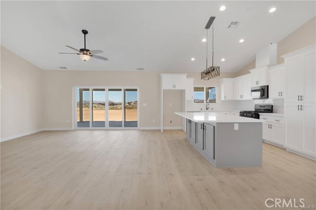 10628 Pauhaska Road, Apple Valley CA: https://media.crmls.org/medias/00e40267-4501-403e-a584-b9acfc127c53.jpg