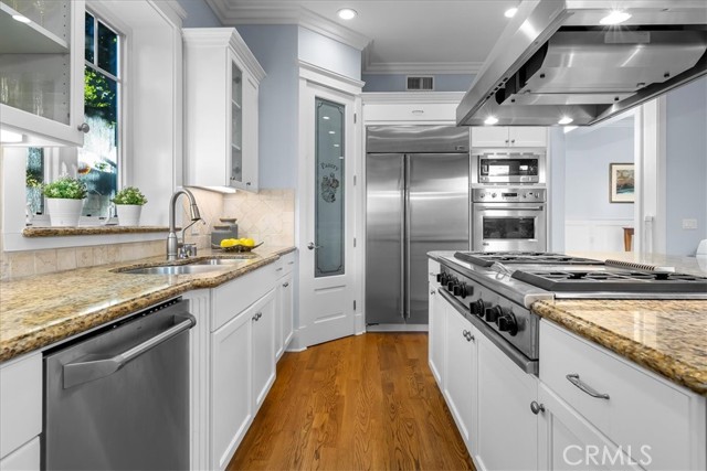 1900 Walnut Avenue, Manhattan Beach, California 90266, 5 Bedrooms Bedrooms, ,4 BathroomsBathrooms,Residential,Sold,Walnut,SB21229114