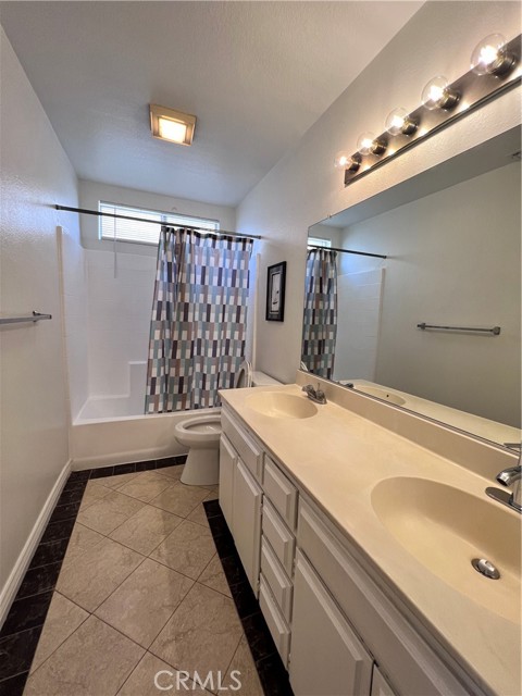 Detail Gallery Image 15 of 18 For 13764 Bay, Fontana,  CA 92336 - 3 Beds | 2/1 Baths