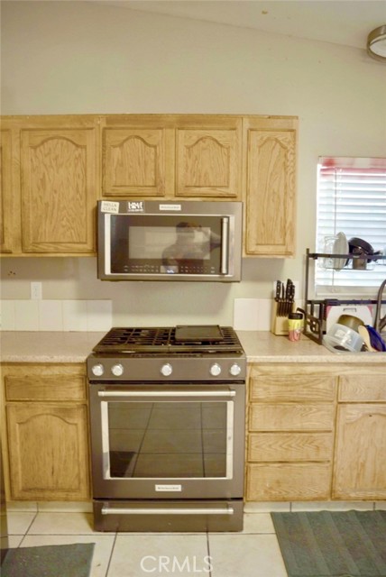 Detail Gallery Image 7 of 18 For 1364 N Park Ave, Rialto,  CA 92376 - 2 Beds | 1 Baths