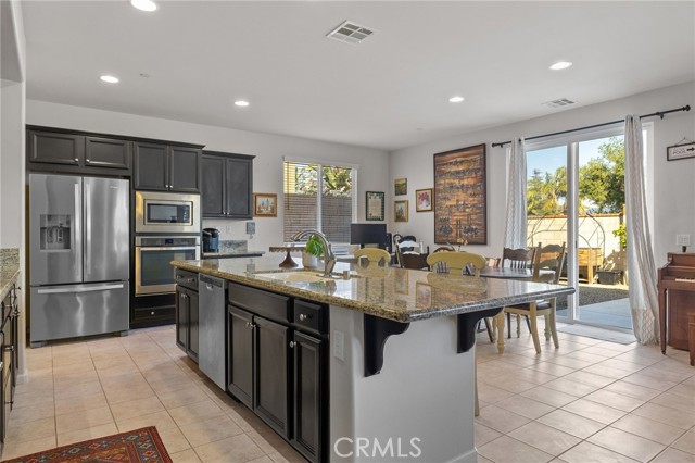 12200 White Rapids Way, Bakersfield CA: https://media.crmls.org/medias/00e51e61-213e-4217-bb4e-0272ef7e56fc.jpg