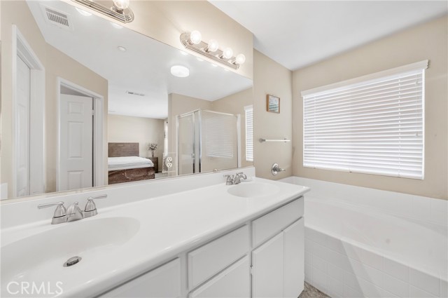 Detail Gallery Image 14 of 23 For 870 W Colorado Bld, Monrovia,  CA 91016 - 4 Beds | 2/1 Baths