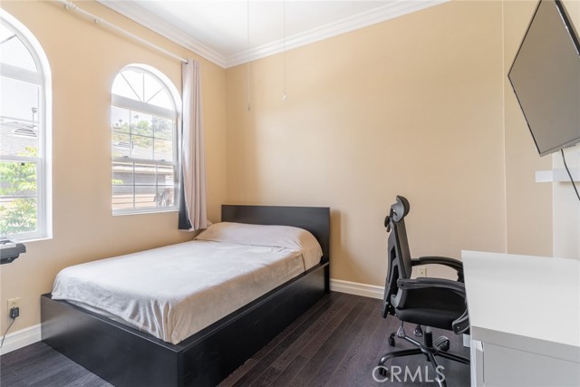 1935 Wollam Street, Los Angeles CA: https://media.crmls.org/medias/00e64a81-7c19-499c-a7f5-cb2ae43d2cc2.jpg