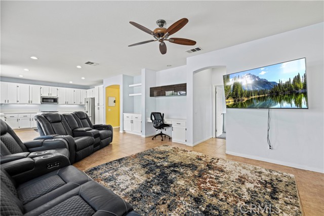 Detail Gallery Image 26 of 68 For 31205 Cherry Dr, Castaic,  CA 91384 - 5 Beds | 3 Baths