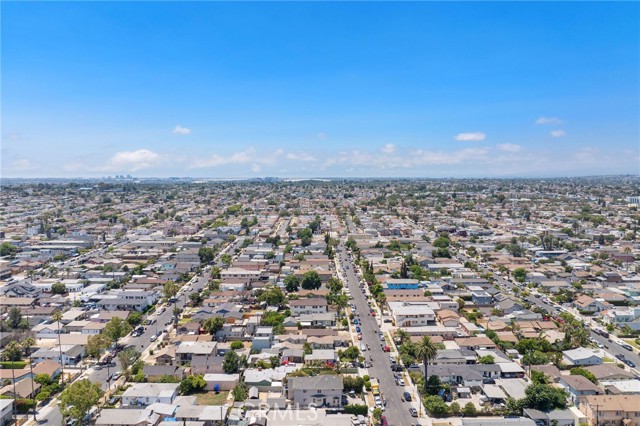 1220 91st Street, Los Angeles CA: https://media.crmls.org/medias/00e76425-444b-46d0-a341-43f7dbe9e973.jpg