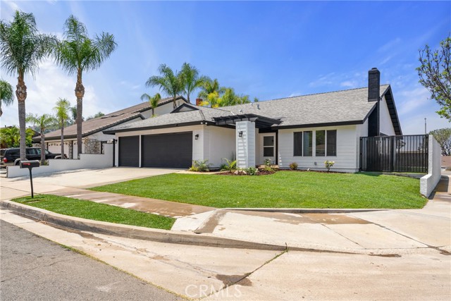 146 N Quail Lane, Orange CA: https://media.crmls.org/medias/00e817d2-b02a-4e5b-a5af-e2415985d262.jpg