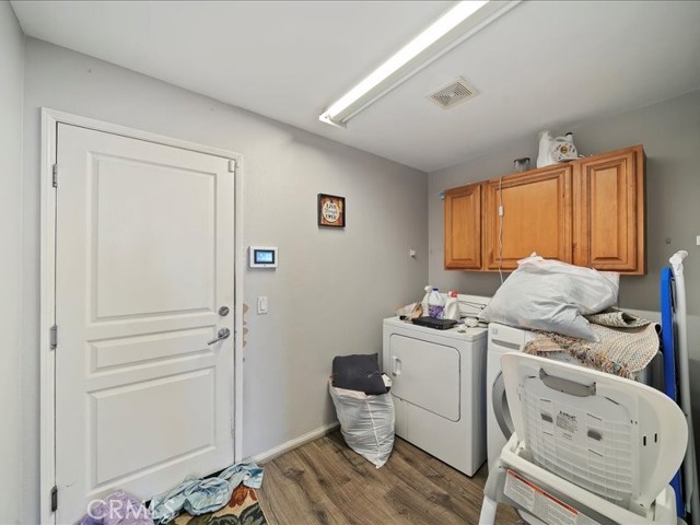 Detail Gallery Image 16 of 28 For 16764 Desert Lily, Victorville,  CA 92394 - 5 Beds | 2/1 Baths