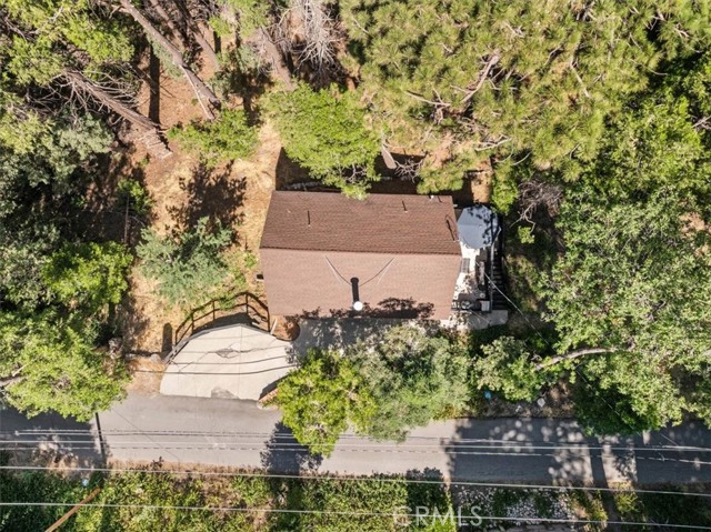 Detail Gallery Image 3 of 36 For 25576 Hi Ln, Twin Peaks,  CA 92391 - 3 Beds | 1 Baths