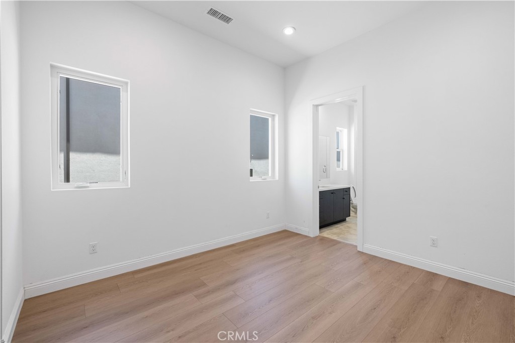 MLS #OC26146545 image #4
