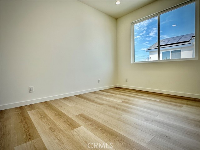 Image 27 of 63 For 6168 Briercrest Avenue