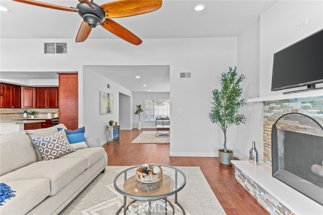 Image 16 of 51 For 2080 Terrebonne Avenue