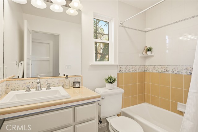 1756 10th, Manhattan Beach, California 90266, 5 Bedrooms Bedrooms, ,5 BathroomsBathrooms,Residential,For Sale,10th,SB26083535