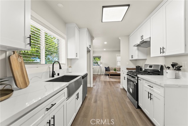 Detail Gallery Image 13 of 29 For 13723 Pinney St, Pacoima,  CA 91331 - 4 Beds | 2 Baths