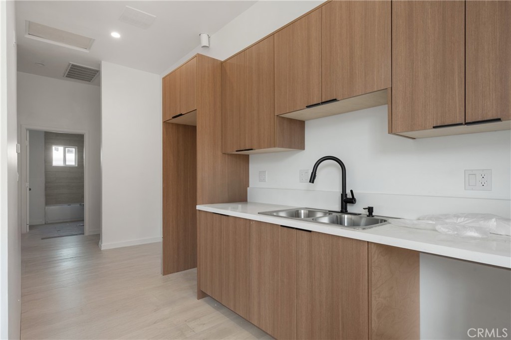 MLS #DW25227171 image #17