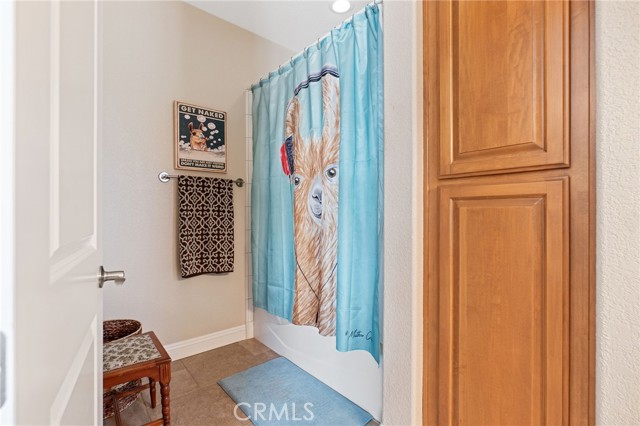 Detail Gallery Image 38 of 73 For 14260 Chinook Rd, Apple Valley,  CA 92307 - 5 Beds | 5/3 Baths