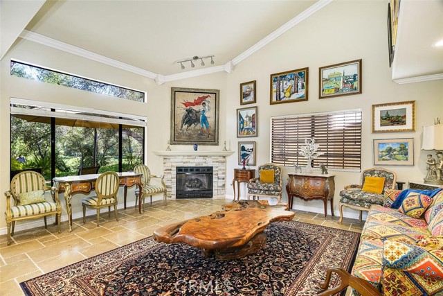 Detail Gallery Image 6 of 23 For 1718 Tecalote Dr #9,  Fallbrook,  CA 92028 - 3 Beds | 2/1 Baths