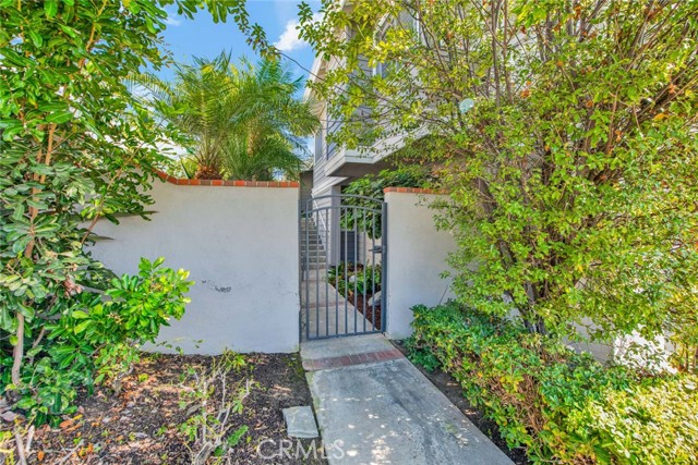 Detail Gallery Image 4 of 65 For 804 Gardenia, Corona Del Mar,  CA 92625 - 2 Beds | 2 Baths