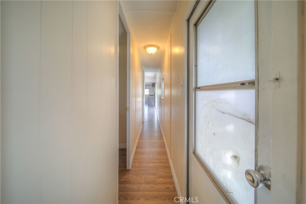 https://media.crmls.org/medias/00ed5770-d942-4469-9a8f-951b40ceb7d5.jpg?preset=X-Large
