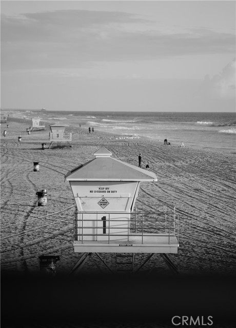 200 Pacific Coast, Huntington Beach CA: https://media.crmls.org/medias/00edb667-fbef-4b56-b674-53d7909f0ff3.jpg