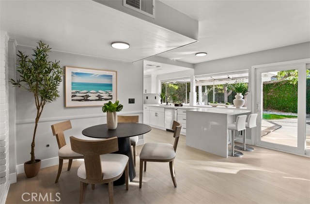 Detail Gallery Image 11 of 37 For 9882 Kings Canyon, Huntington Beach,  CA 92646 - 4 Beds | 2/1 Baths