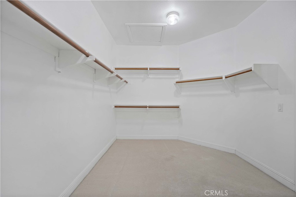 https://media.crmls.org/medias/00ef5530-1212-4691-953e-c7aac4c52177.jpg?preset=X-Large
