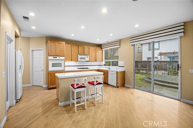 Detail Gallery Image 10 of 37 For 7343 Legacy Pl, Rancho Cucamonga,  CA 91730 - 4 Beds | 3 Baths