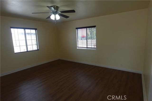 956 S Philadelphia Street, Anaheim CA: https://media.crmls.org/medias/00f0307c-cc75-4494-b053-a9510707c3a8.jpg
