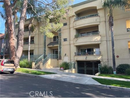 620 E Palm #302
