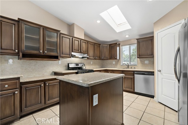 Detail Gallery Image 14 of 56 For 24285 Adams Ave, Murrieta,  CA 92562 - 4 Beds | 2 Baths