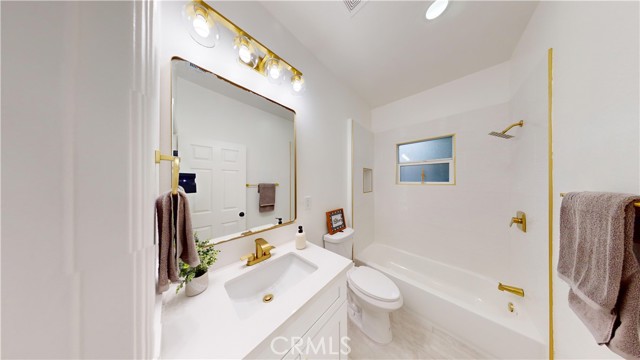 Detail Gallery Image 19 of 24 For 2249 W 30th St, Los Angeles,  CA 90018 - 4 Beds | 2 Baths