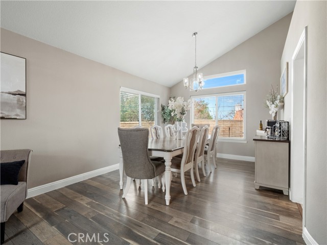 Detail Gallery Image 9 of 42 For 38948 Glenwood, Palmdale,  CA 93551 - 4 Beds | 3 Baths