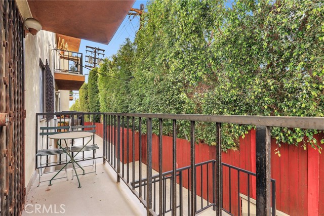 Detail Gallery Image 19 of 27 For 1045 N Kings Rd #105,  West Hollywood,  CA 90069 - 2 Beds | 2 Baths