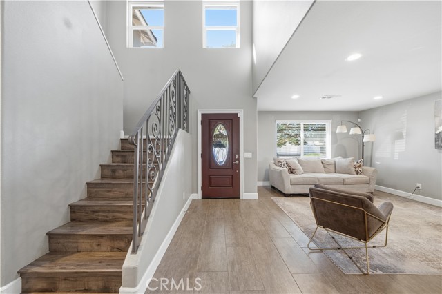 Detail Gallery Image 4 of 55 For 40565 Sunflower, Murrieta,  CA 92562 - 5 Beds | 2/1 Baths