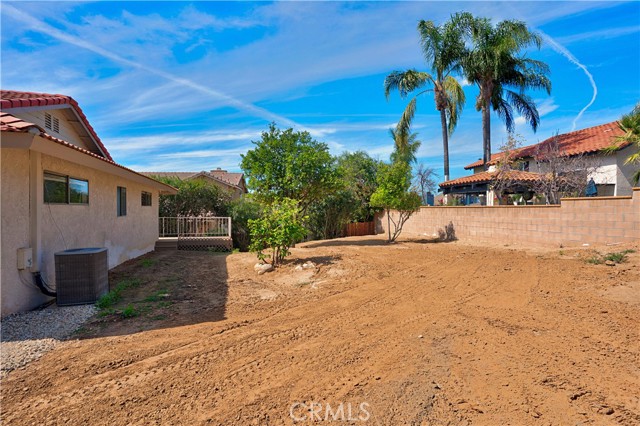 Detail Gallery Image 31 of 43 For 22082 Loch Lomond Dr, Canyon Lake,  CA 92587 - 2 Beds | 2 Baths