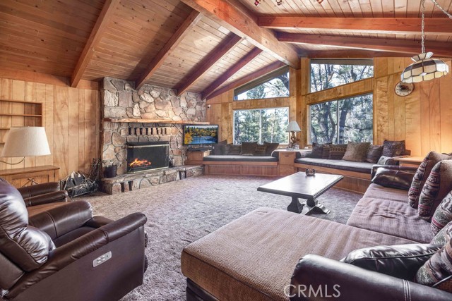 Detail Gallery Image 10 of 42 For 41789 Comstock, Big Bear Lake,  CA 92315 - 4 Beds | 2 Baths