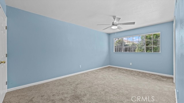 878 E Holly Street, Rialto CA: https://media.crmls.org/medias/00f4d43f-c40a-4d4c-a837-e8f71036bfbb.jpg