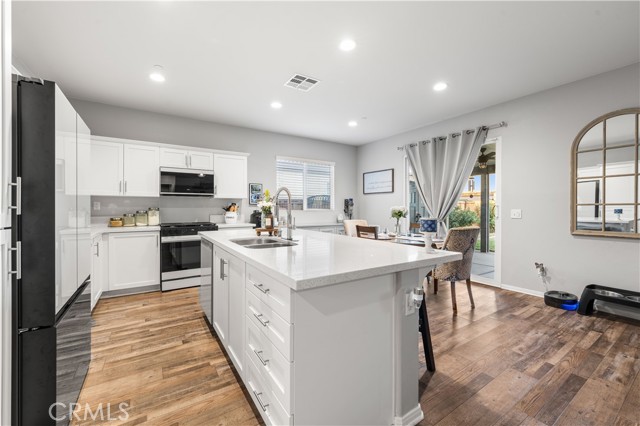 Detail Gallery Image 14 of 54 For 3558 Mt San Gorgonia Ave, Rosamond,  CA 93560 - 4 Beds | 3 Baths