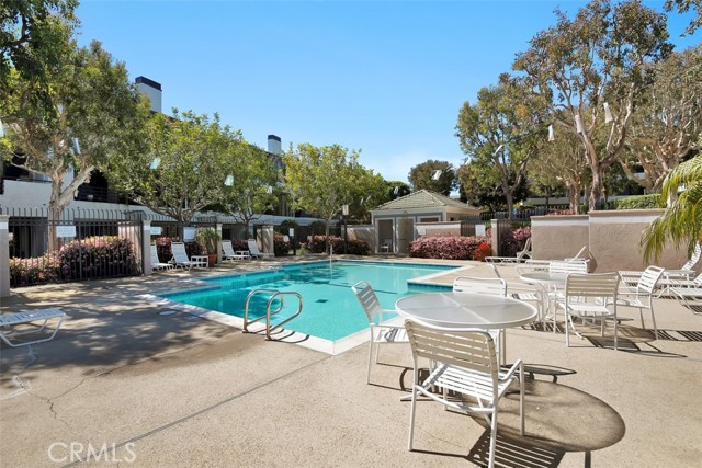 Detail Gallery Image 67 of 74 For 280 Cagney Ln #301,  Newport Beach,  CA 92663 - 2 Beds | 2 Baths