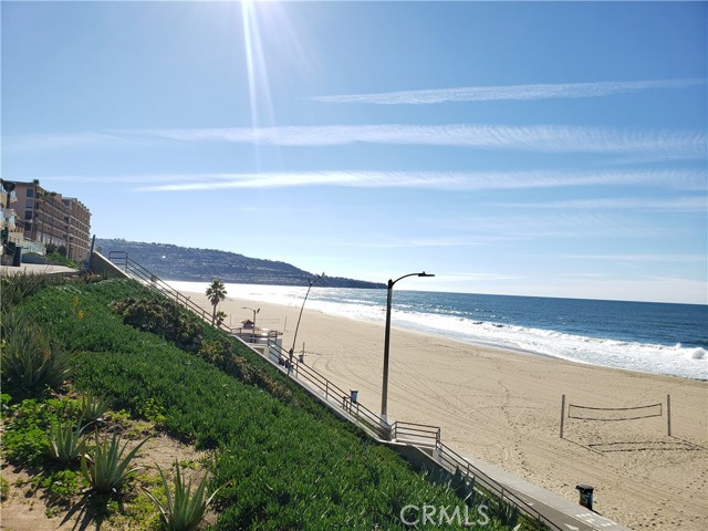 Detail Gallery Image 2 of 28 For 625 Esplanade #4,  Redondo Beach,  CA 90277 - 1 Beds | 1 Baths