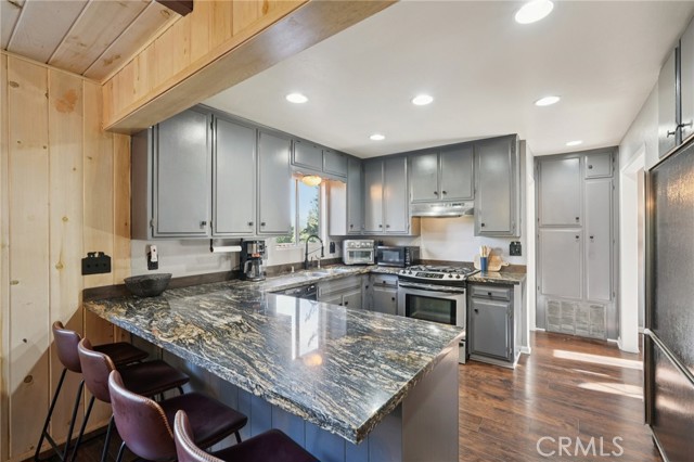 Detail Gallery Image 10 of 33 For 195 Birchwood Dr, Lake Arrowhead,  CA 92352 - 3 Beds | 3/1 Baths