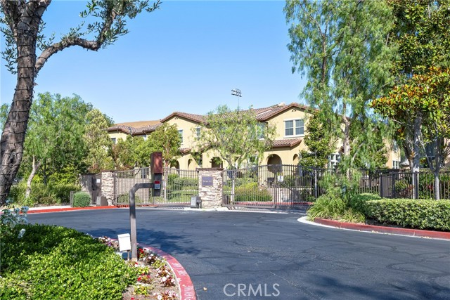 8543 E Kendra Loop, Orange CA: https://media.crmls.org/medias/00f8a907-733e-46cf-81dc-61474218ee9f.jpg