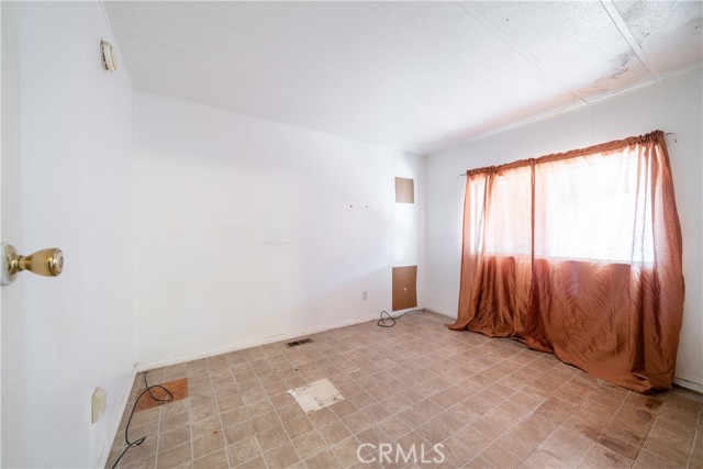 Detail Gallery Image 14 of 25 For 3524 E Avenue R #300,  Palmdale,  CA 93550 - 3 Beds | 2 Baths