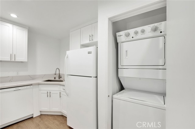 Detail Gallery Image 12 of 22 For 1117 Linden Ave #21,  Glendale,  CA 91201 - 2 Beds | 2 Baths