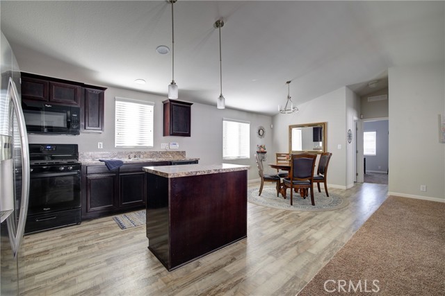 3700 Buchanan, Riverside CA: https://media.crmls.org/medias/00f903a1-f994-4a03-875d-6fc732aad4ab.jpg